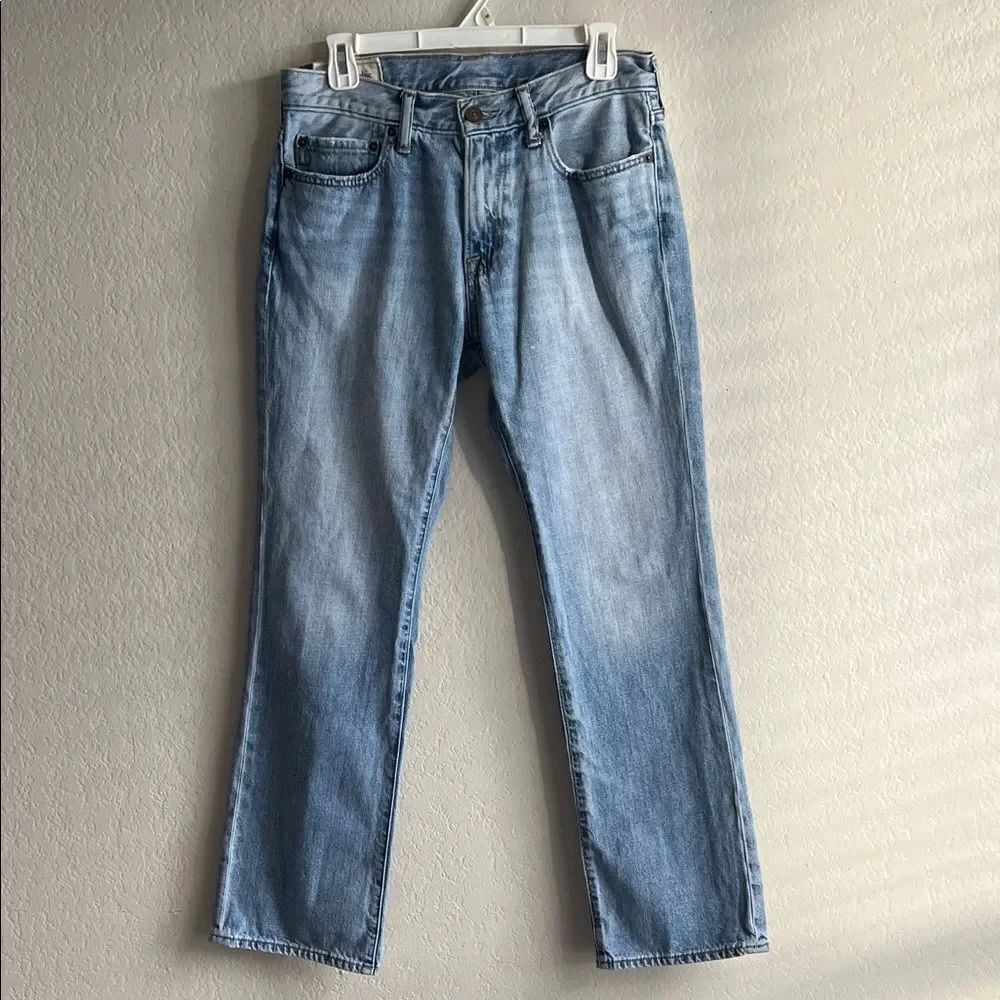 Abercrombie and Fitch Men's Light Blue Jeans in Size W31 L30